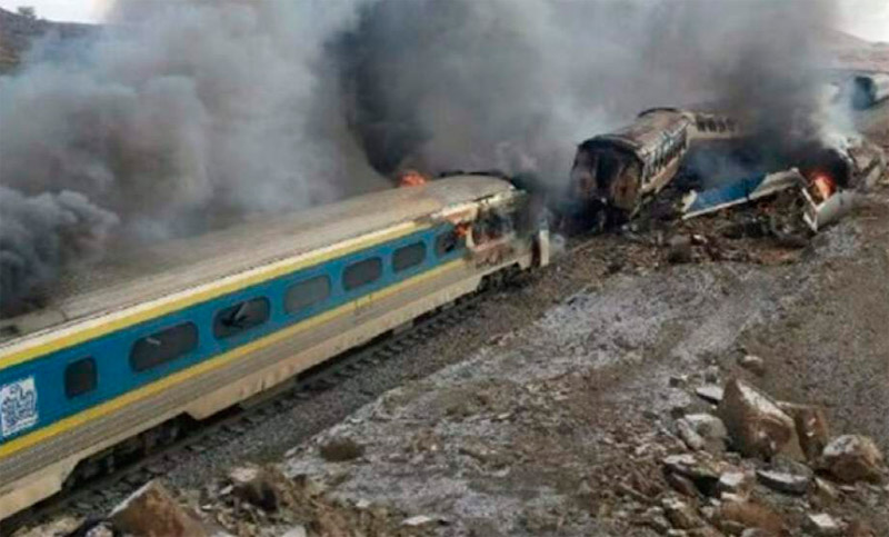 Choque de trenes en Irán deja 44 muertos y más de 80 heridos