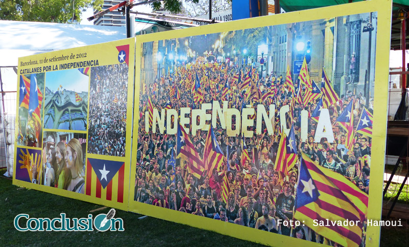 Representantes de colectividades dan la bienvenida a los rosarinos