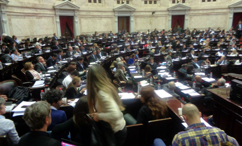 El oficialismo se comprometió a debatir proyecto sobre Ganancias el 6 de diciembre