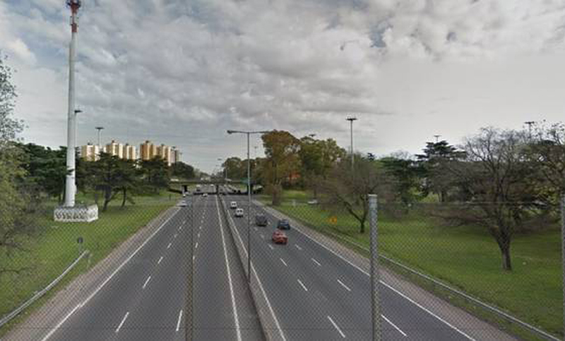 Asaltaron un remis con pasajeros y mataron al chofer