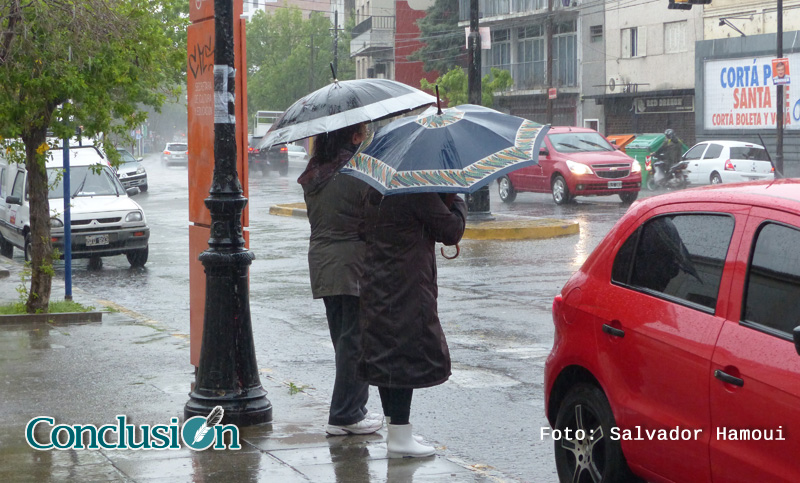 Anuncian tormentas y descenso de temperatura para este martes