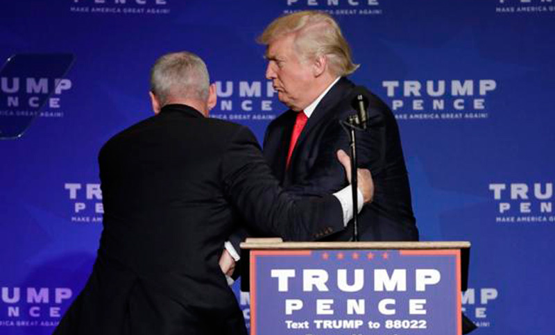 Trump evacuado brevemente del escenario por falsa alerta en Nevada