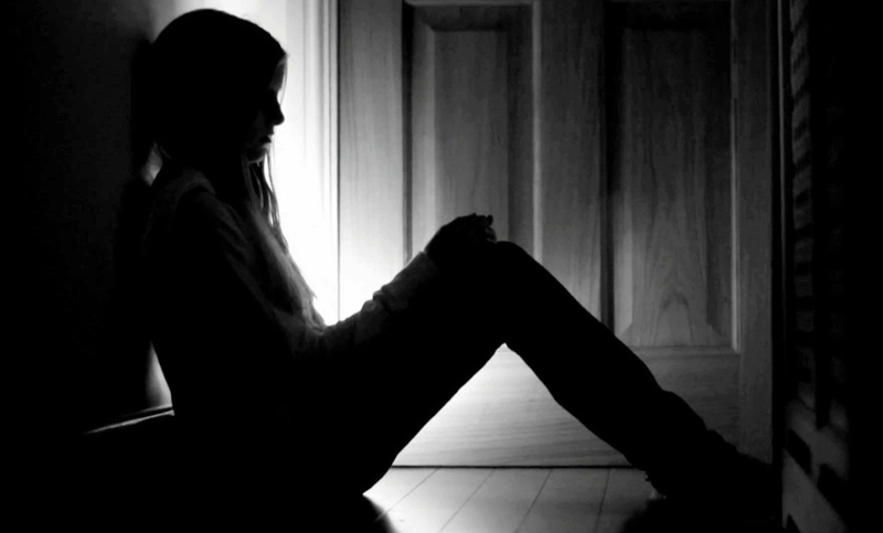 Joven abusó de sus hermanastras y su madre le practicó un aborto a una de ellas