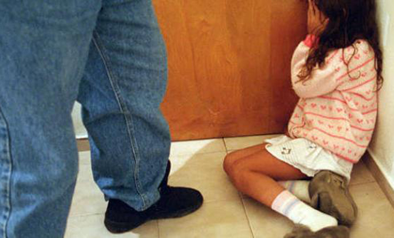 Juzgarán a un hombre en Melincué por abusar de su hija menor de edad