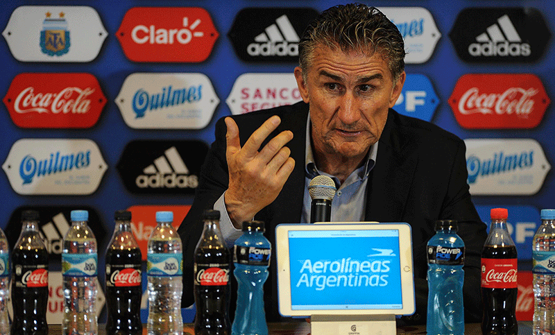 Conferencia de prensa de Edgardo Bauza, tras la goleada de Argentina