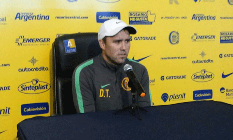 Coudet dio a conocer a los once que visitarán a Boca y confirmó a Teo