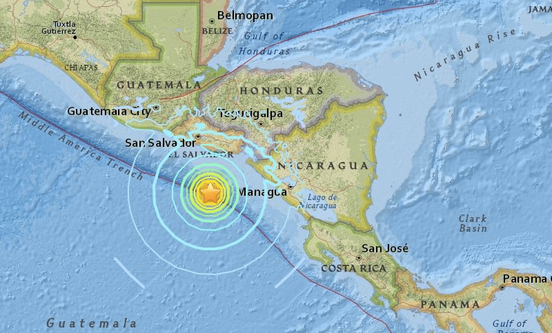 Un terremoto de 7,0 grados sacudió Centroamérica y hay alerta de tsunami