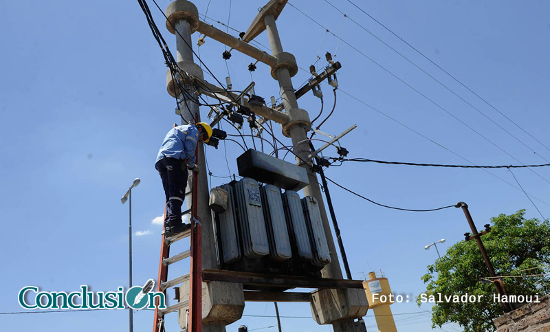 Marcha atrás: Gobierno no perdonará deudas que empresas eléctricas tienen con el Estado