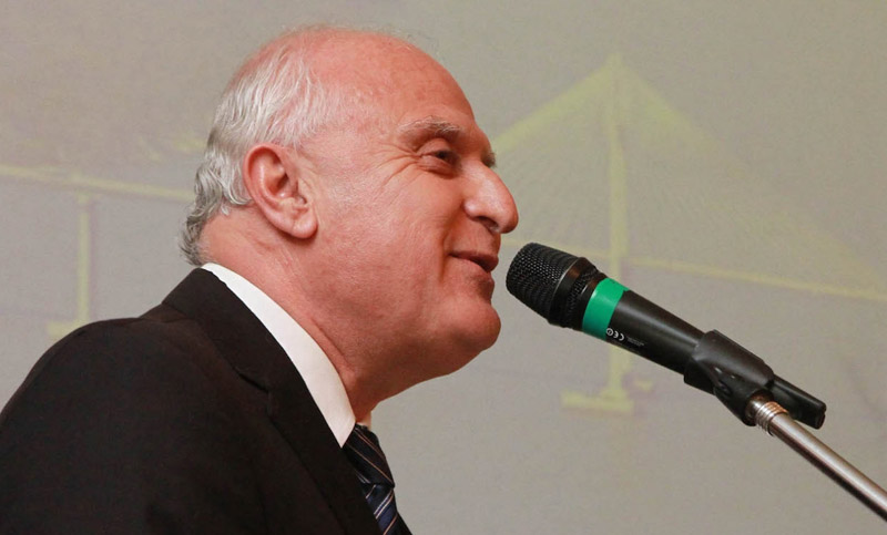 Lifschitz anunció que vendrá “un 2017 con mucha inversión y obra pública”