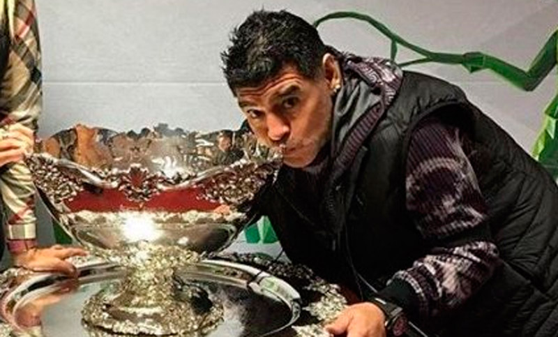 Maradona, picante: «Esto es para los que decían que soy mufa»