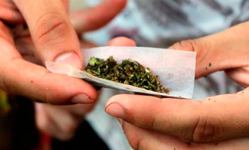 Uruguay comenzará a vender marihuana en farmacias en julio