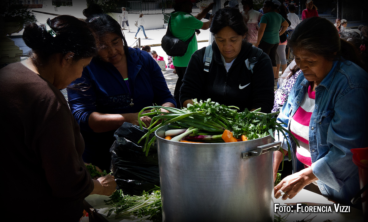 Plaza, puchero y olla popular… ¡manos a la obra!