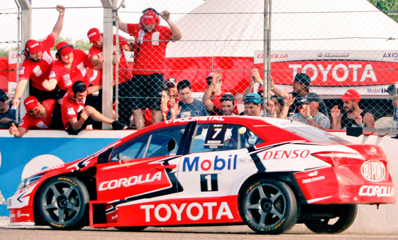 Súper TC2000: Matías Rossi se quedó con la carrera en Río Negro