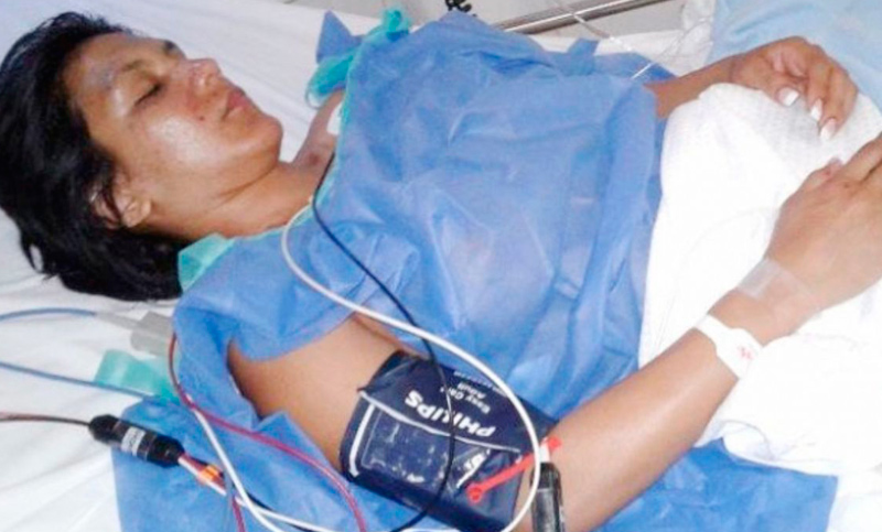 Una modelo chaqueña fue apuñalada por su novio y se encuentra en grave estado