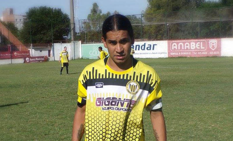 Un goleador inoxidable: Chete Ojeda es sinónimo de gol en la Rosarina