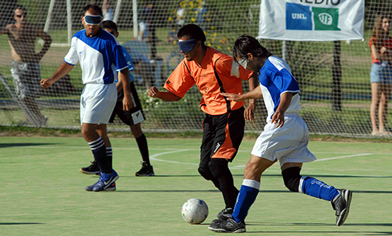Rosario será sede de un torneo de fútbol sala para ciegos