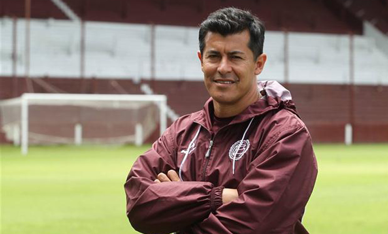 Almirón: «Aunque juegue con suplentes, Central siempre es difícil»