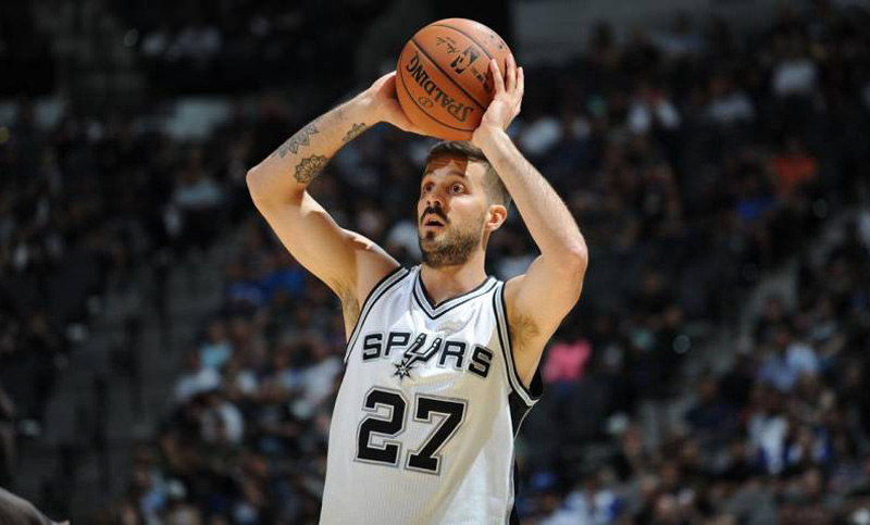 San Antonio anunció que Laprovittola no seguirá en el equipo