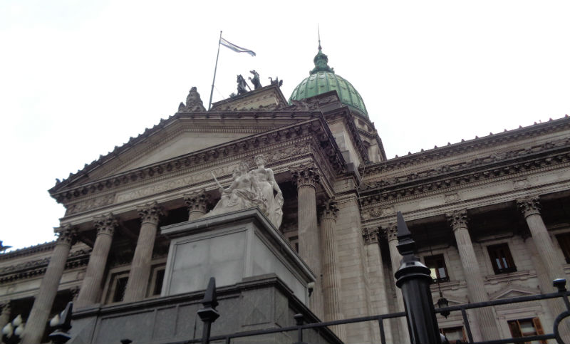 Con presencia de especialistas italianos, realizan el primer Seminario Antimafia Italo-Argentino