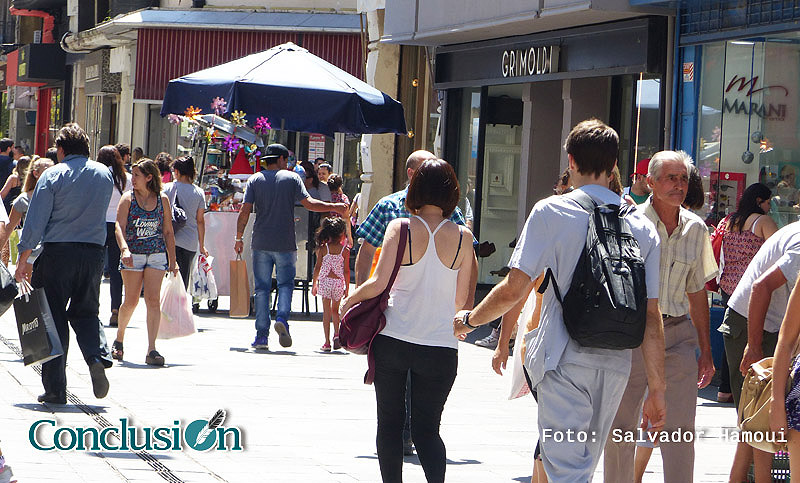 Ni la Navidad salvó al consumo: las ventas minoristas cayeron 2,1%