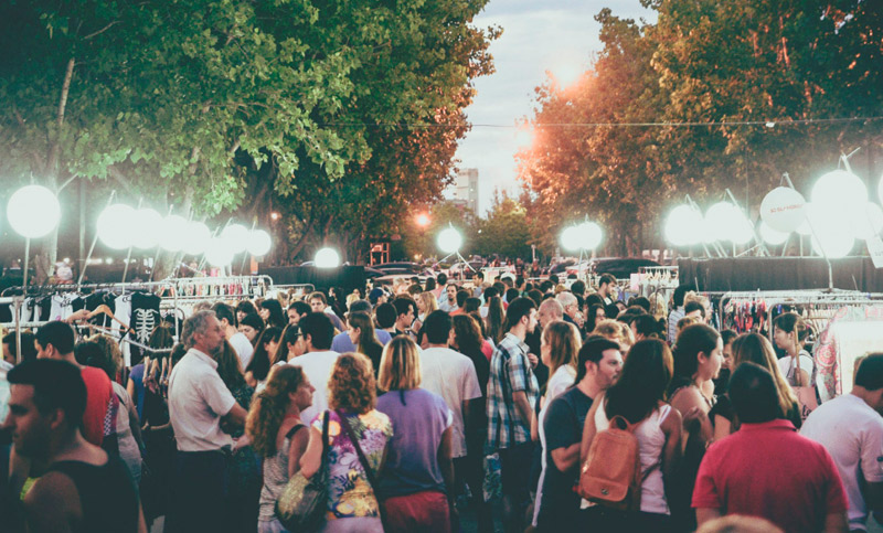 El mercado navideño llega a los Galpones del Río en Rosario