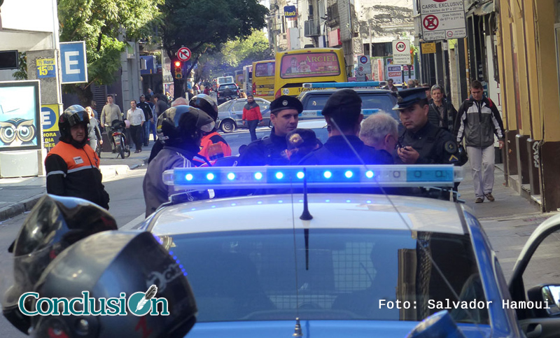 Un taxista quedó detenido luego de fugarse de un control de rutina