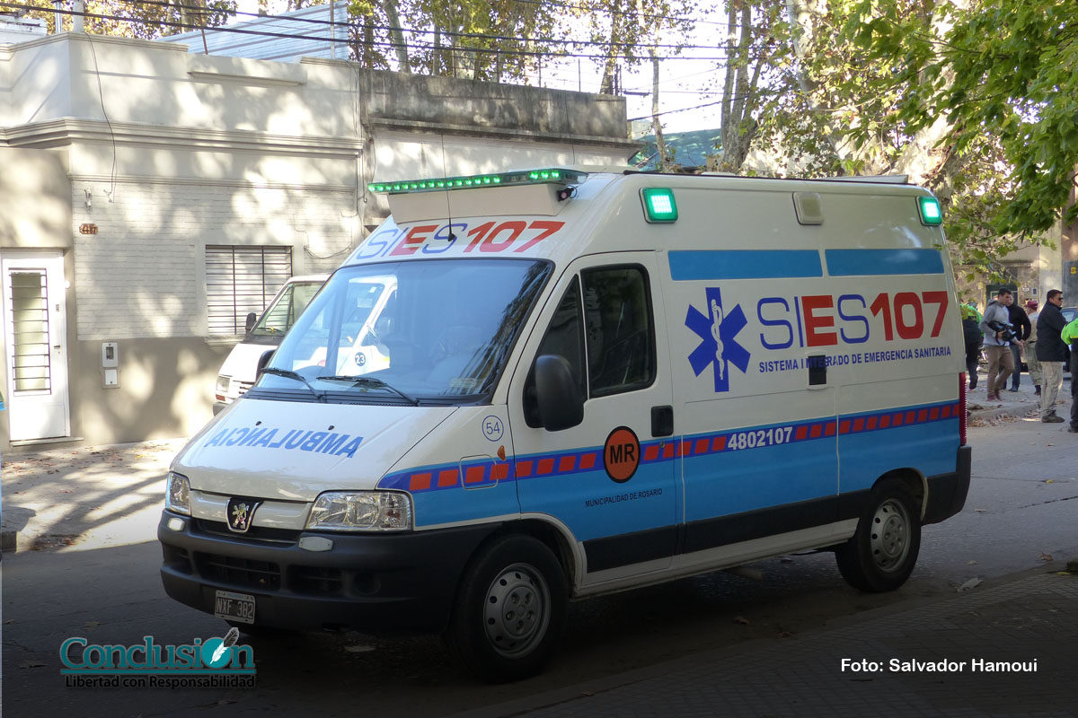 «El médico tiene que aplicar la ciencia, pero no dejar de lado lo humano»