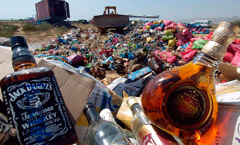 Al menos 34 muertos en Pakistán por beber alcohol adulterado