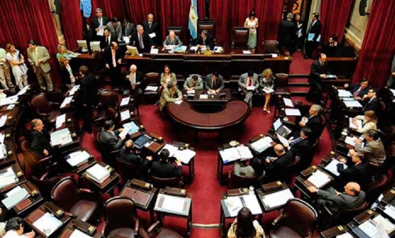 Representantes del gobierno se reúnen con jefes legislativos por Ganancias
