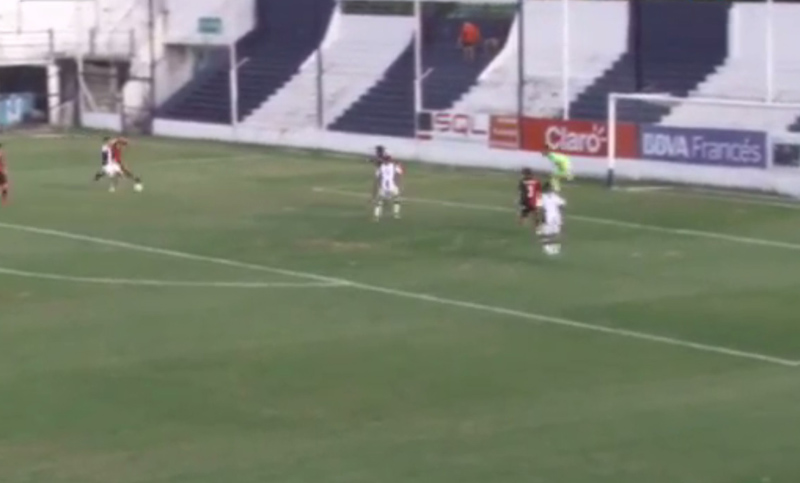 Newell’s perdió ante Talleres y no pudo subirse a la punta de la reserva