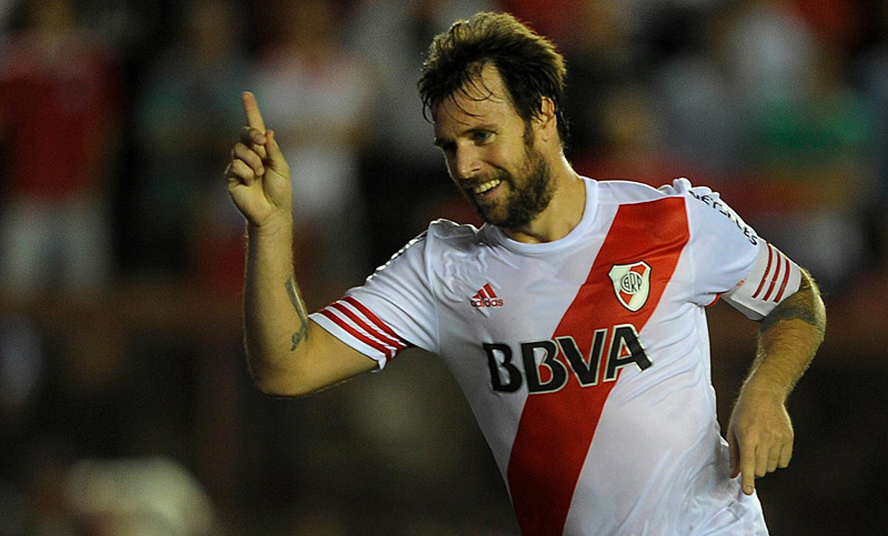 Cavenaghi se retira del fútbol y River le hará un partido homenaje