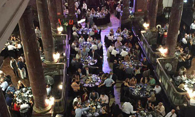 Cena de la UNR: detectaron la presencia de bacterias en los análisis por la intoxicación