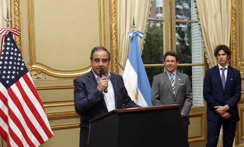 Califican de nefasto un acuerdo con militares de Estados Unidos