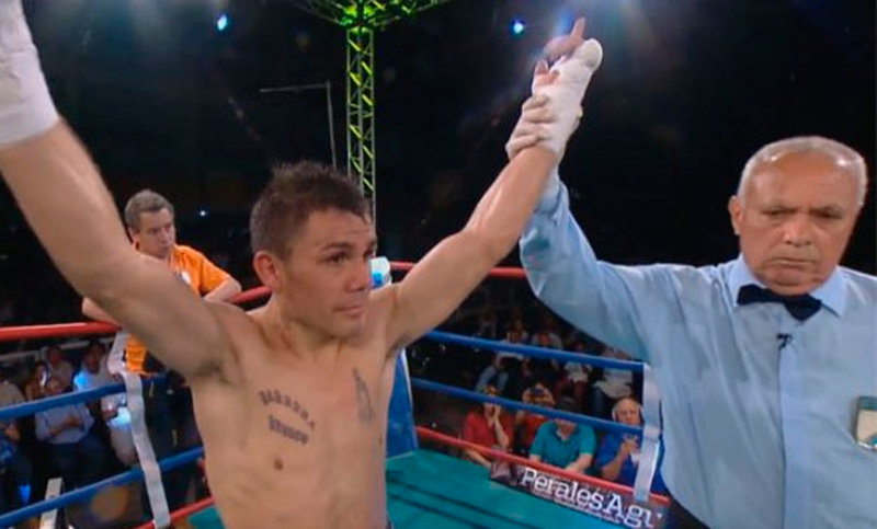 Boxeo: volvió Coton Reveco con un resonante triunfo
