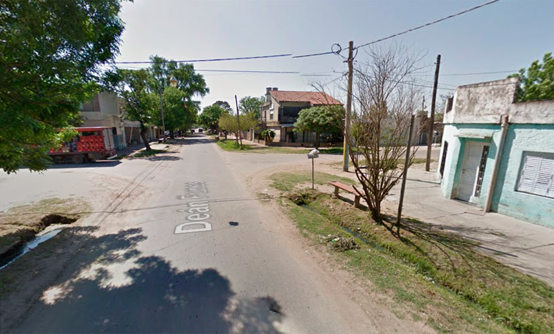 Delincuentes vestidos de policía realizaron violenta entradera