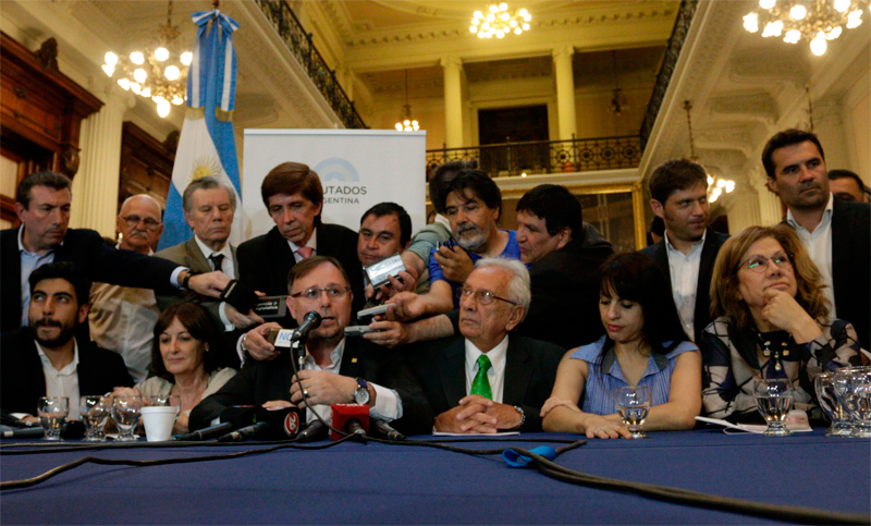 Acuerdo de la oposición para proyecto único de Ganancias