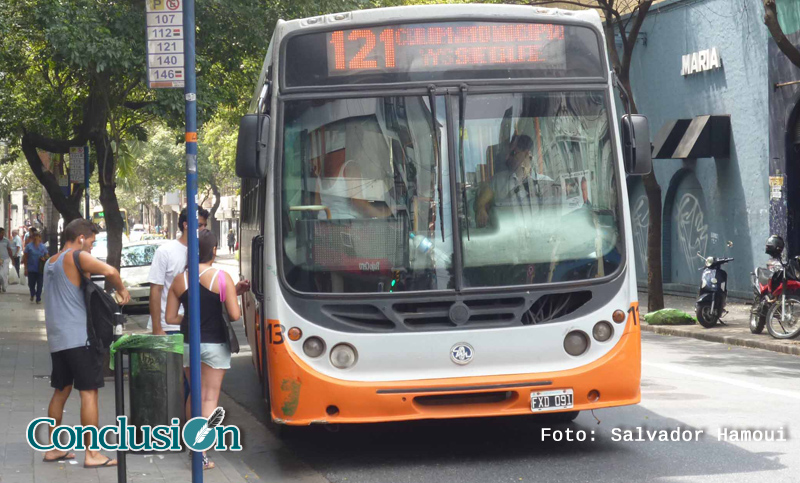 Violento asalto a un colectivo en zona suroeste