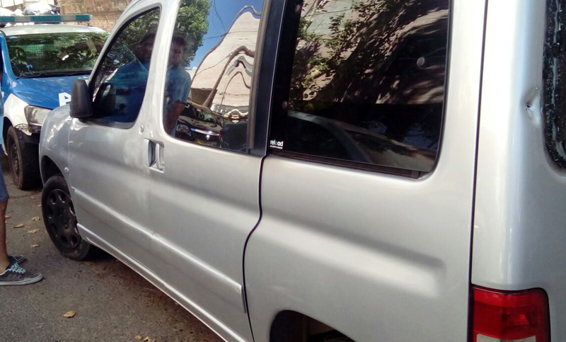 Un hombre resultó herido en el rostro tras el robo de su utilitario