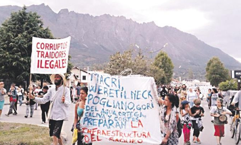 Polémica por la cesión de tierras a amigo de Macri