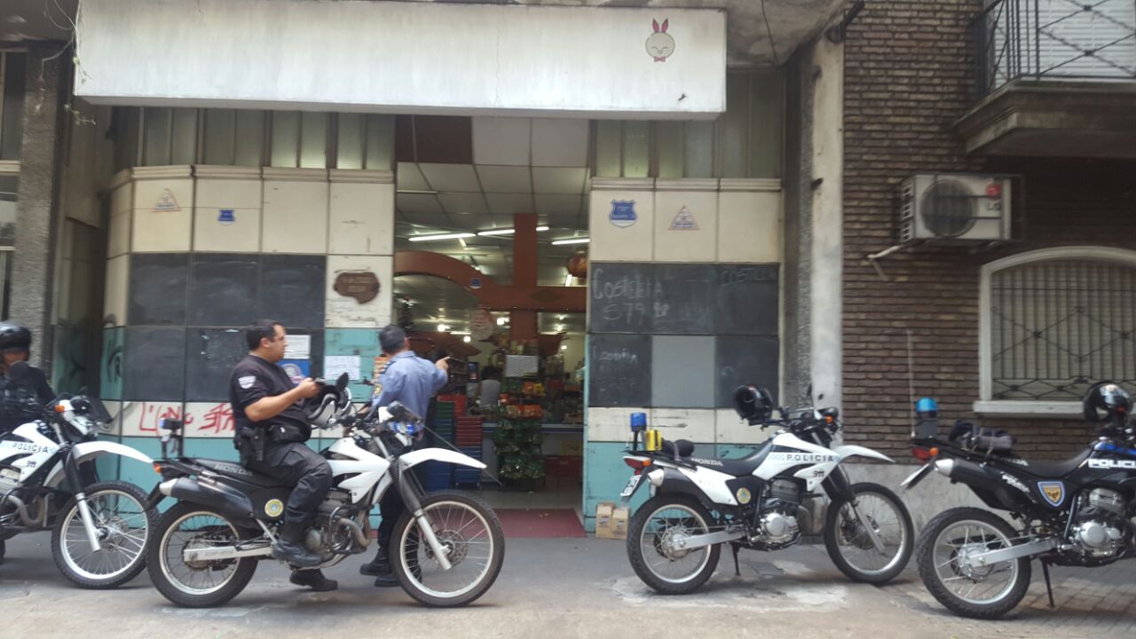 Mecheras ingresaron a un supermercado chino del macrocentro
