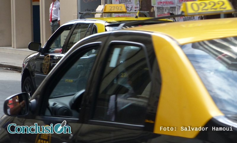 Prorrogan por 90 días el vencimiento de las 500 licencias de taxis