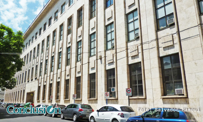Absolvieron a una mujer que mató a su marido por defender a su hijo