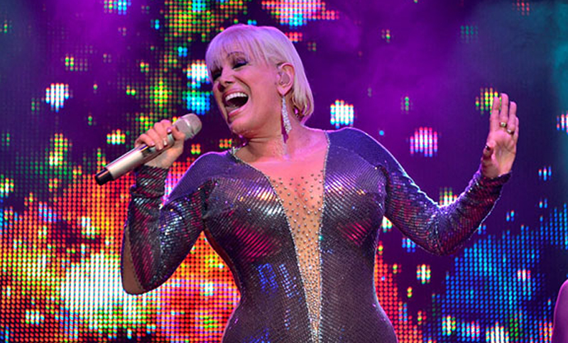 Valeria Lynch reprograma su show en la ciudad