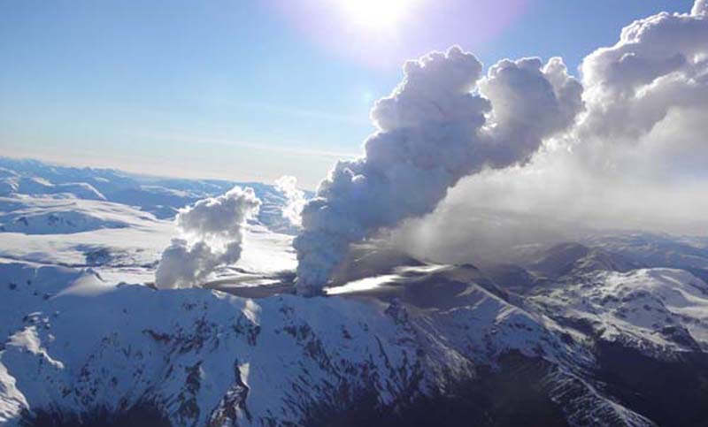 Alerta en la Patagonia por posible erupción del volcán Hudson