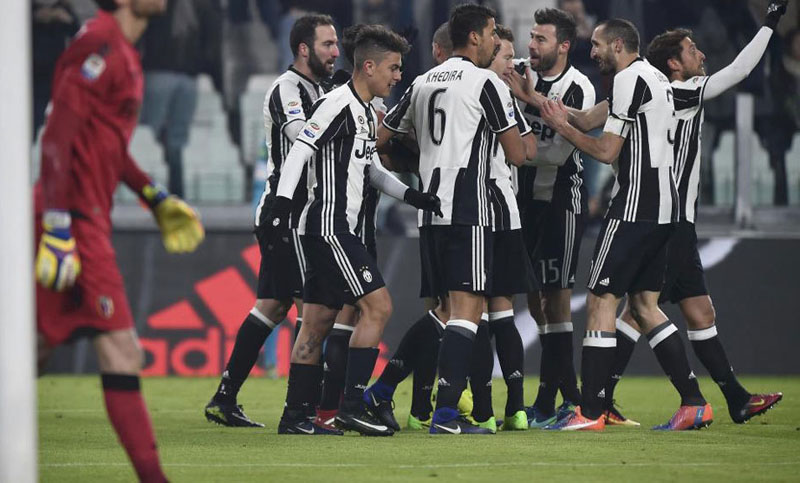 Higuaín con un doblete y Dybala le dieron la victoria al líder Juventus