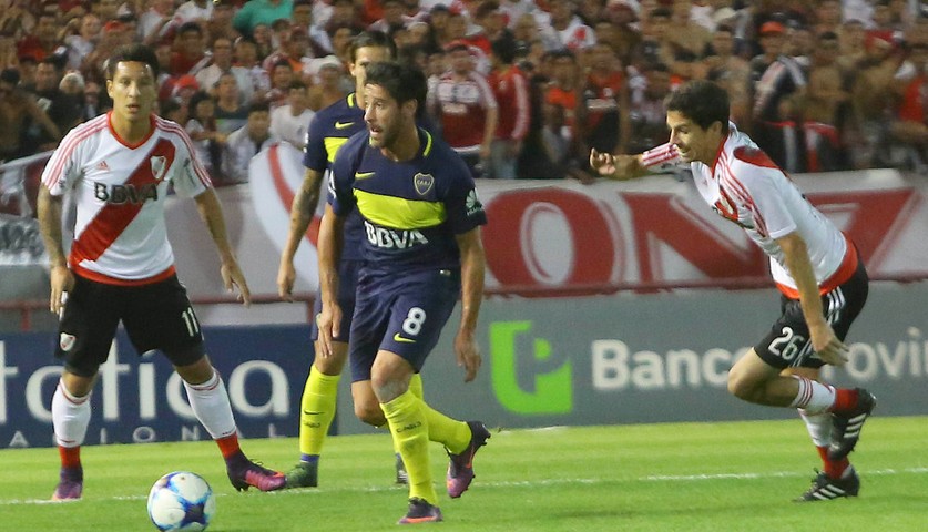 River derrotó a Boca, en un partido intenso y con expulsados