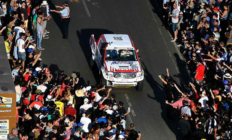 Arrancó el Rally Dakar en Asunción, con más de 40 argentinos compitiendo