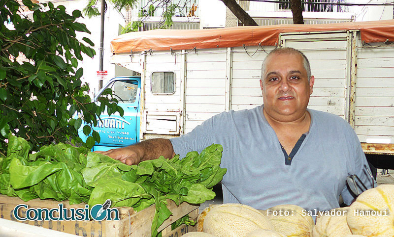 Los precios de las verduras de hojas verdes aumentaron hasta un 100%