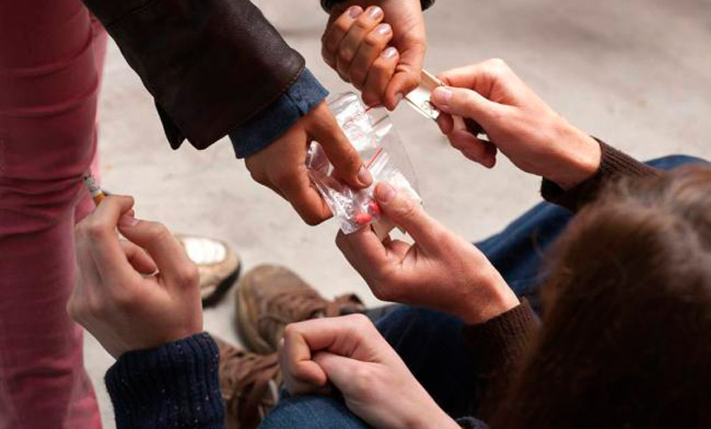 Ocho de cada 10 jóvenes piensan consumir pastillas en el verano
