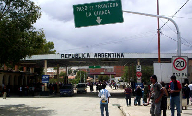 Gobierno modificó ley de migraciones para acelerar expulsión de extranjeros que roben